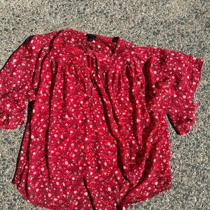 Ann Taylor flowy blouse with lining. Size large